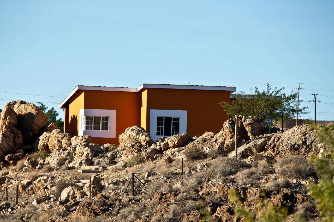 Orange House Self Catering Apartment Аус Екстериор снимка